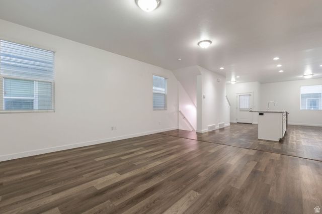 3673 W GOLDEN SKY LN, South Jordan, UT 84009