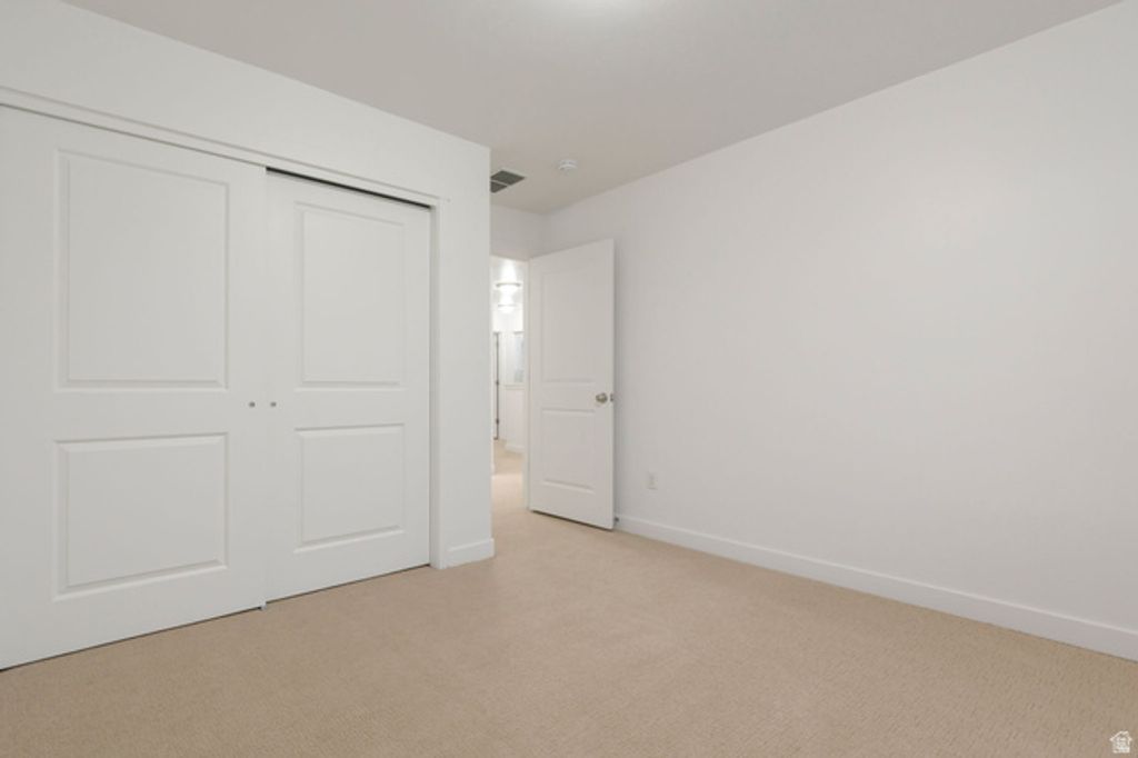 Image 14 of property listing at 3673 W GOLDEN SKY LN, South Jordan, UT 84009