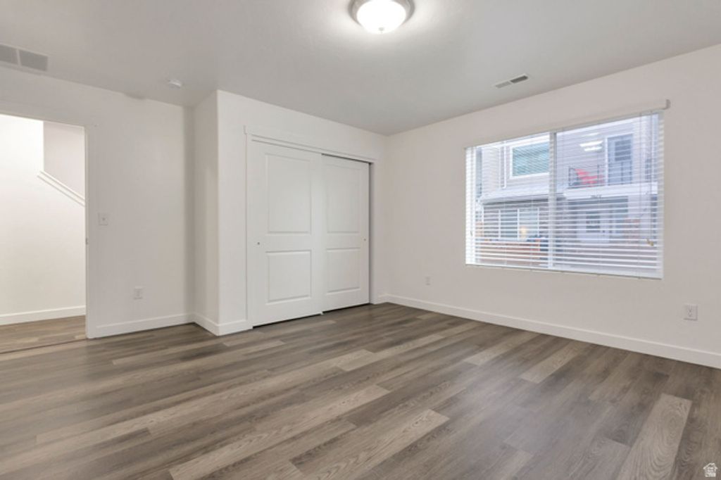 Image 7 of property listing at 3673 W GOLDEN SKY LN, South Jordan, UT 84009