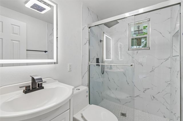 1614 E MAPLE AVENUE, Tampa, FL 33604