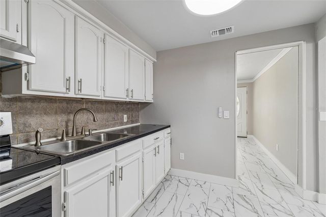 1614 E MAPLE AVENUE, Tampa, FL 33604