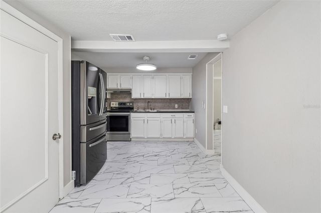 1614 E MAPLE AVENUE, Tampa, FL 33604