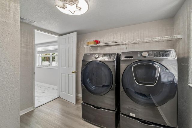 1614 E MAPLE AVENUE, Tampa, FL 33604