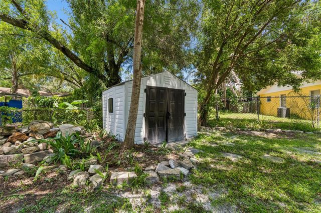 1614 E MAPLE AVENUE, Tampa, FL 33604