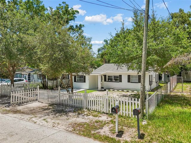 1614 E MAPLE AVENUE, Tampa, FL 33604