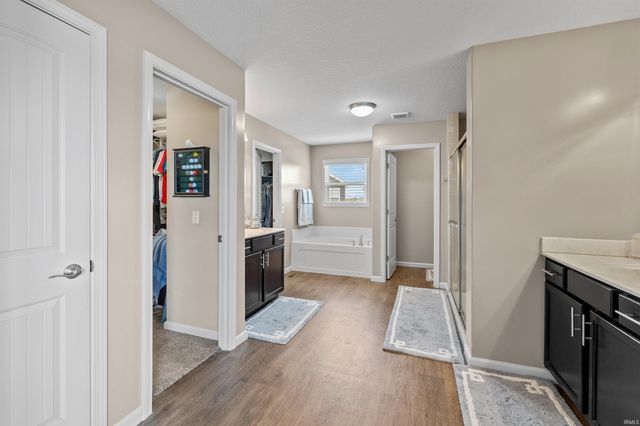1409 Glen Hollow Drive, Fort Wayne, IN 46814