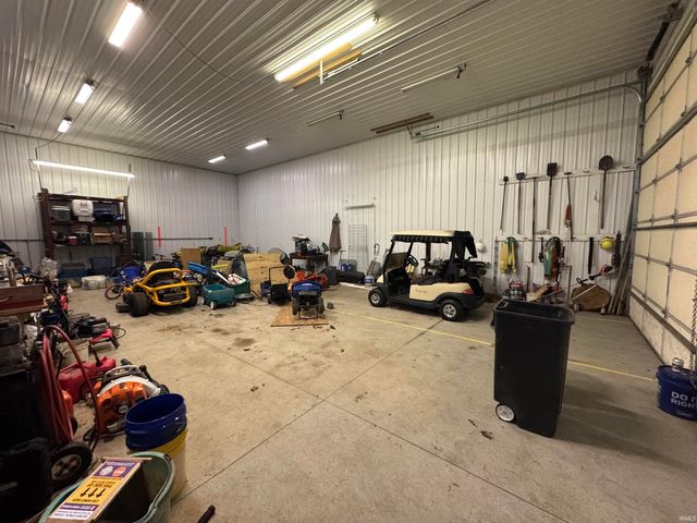 66110 Oak Road, Lakeville, IN 46536