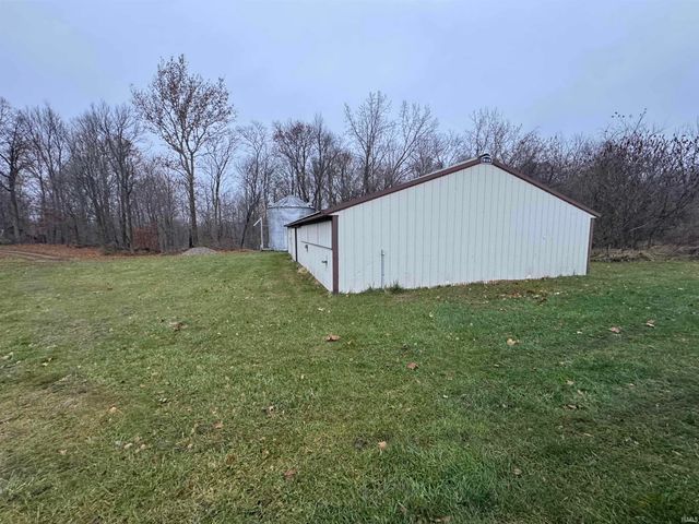 66110 Oak Road, Lakeville, IN 46536