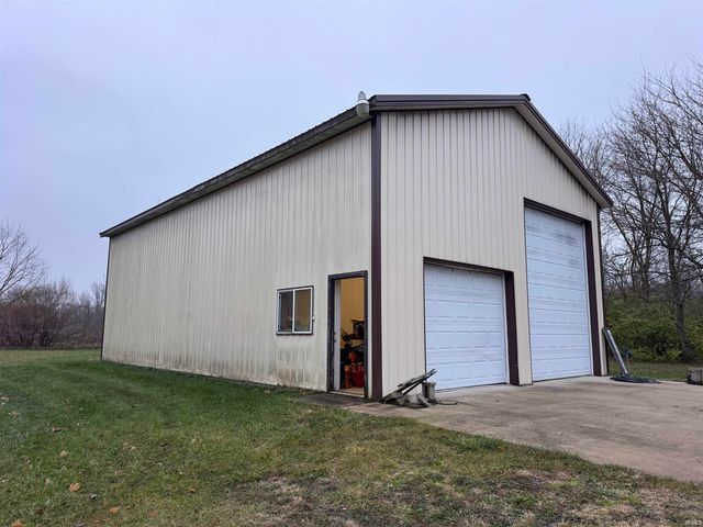 66110 Oak Road, Lakeville, IN 46536