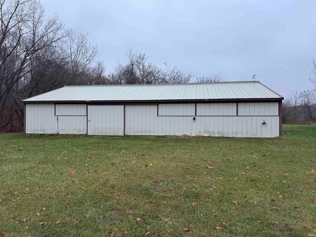 66110 Oak Road, Lakeville, IN 46536