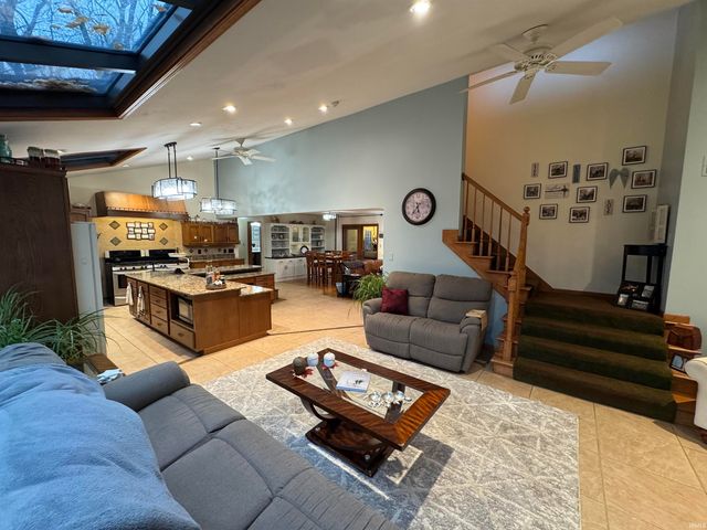 66110 Oak Road, Lakeville, IN 46536