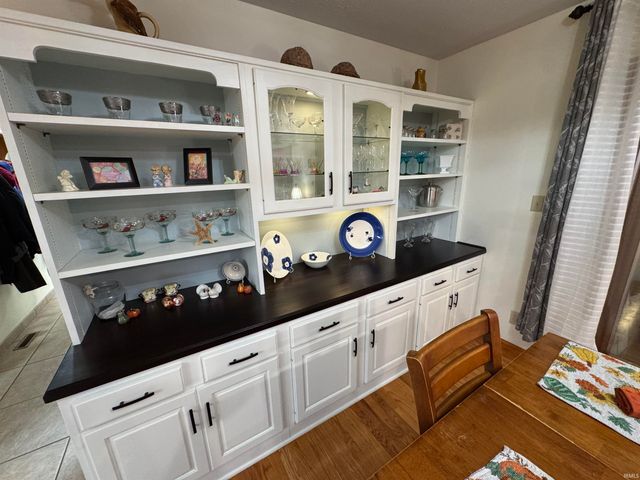 66110 Oak Road, Lakeville, IN 46536