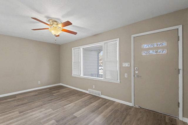 2869 S Mosley St, Wichita, KS 67216