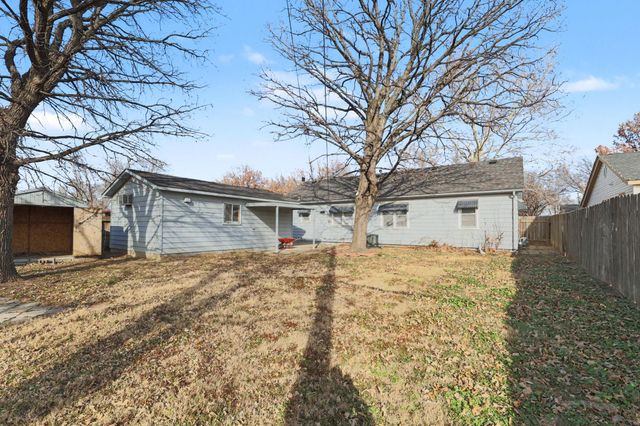 2869 S Mosley St, Wichita, KS 67216