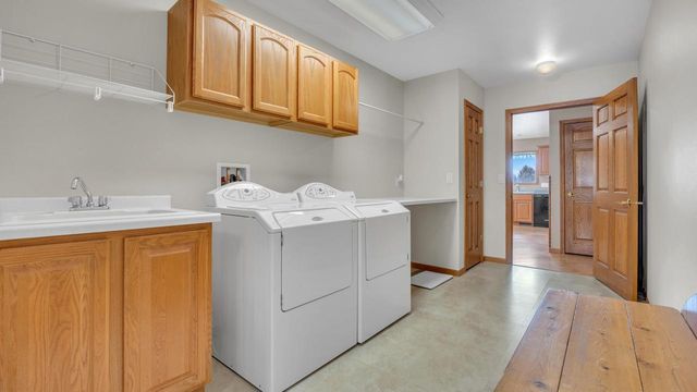 126 Southgate DRIVE, Eden, WI 53019