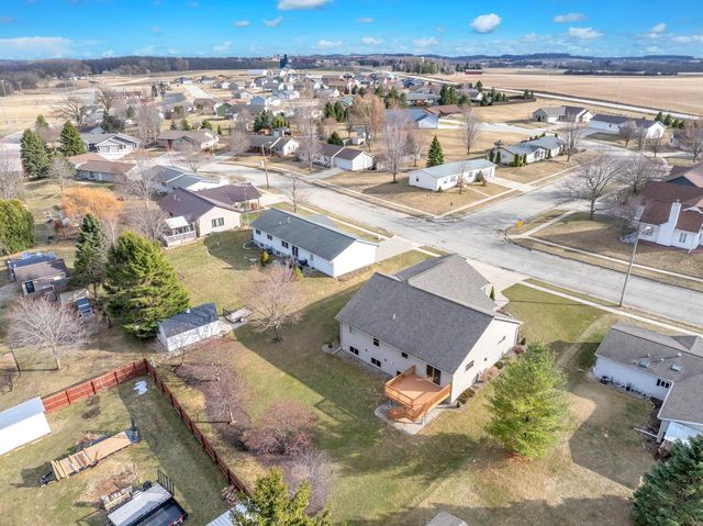 126 Southgate DRIVE, Eden, WI 53019