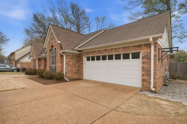 6029 CAMELIA LN, Bartlett, TN 38134