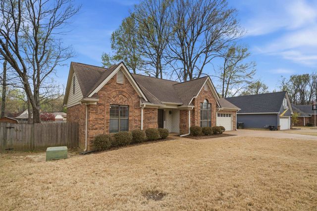 6029 CAMELIA LN, Bartlett, TN 38134