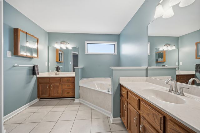 6029 CAMELIA LN, Bartlett, TN 38134