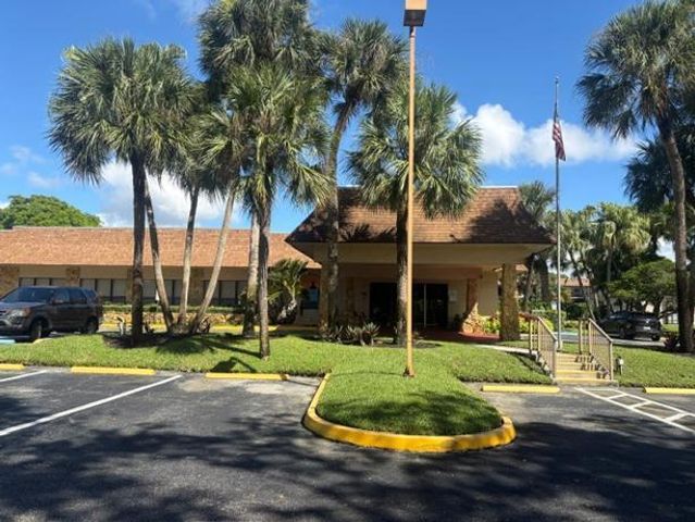 6095 N SABAL PALM Boulevard 308, Tamarac, FL 33319