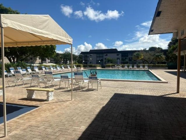 6095 N SABAL PALM Boulevard 308, Tamarac, FL 33319