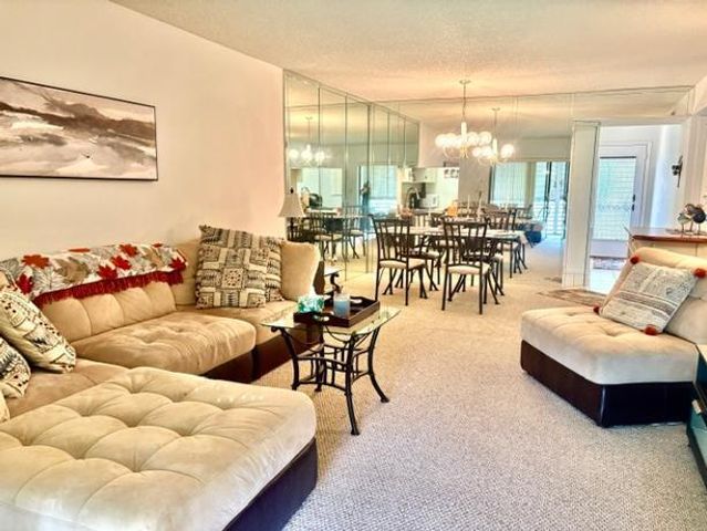 6095 N SABAL PALM Boulevard 308, Tamarac, FL 33319