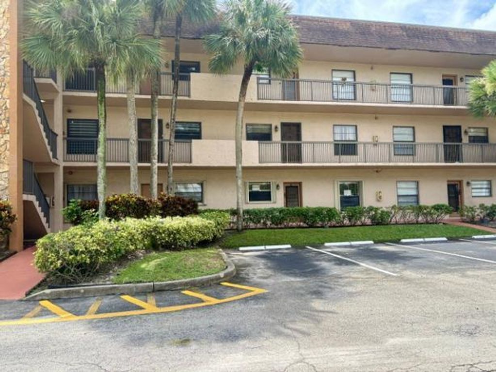 6095 N SABAL PALM Boulevard 308, Tamarac, FL 33319