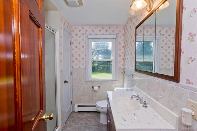 15 Fernwood Dr, Wilbraham, MA 01095