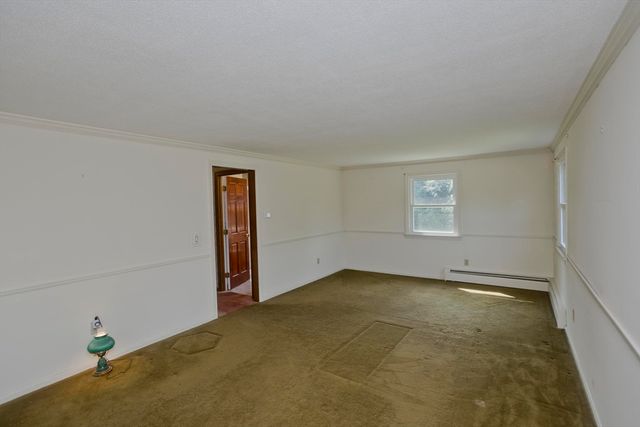 15 Fernwood Dr, Wilbraham, MA 01095