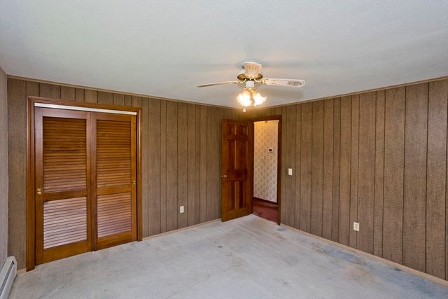 15 Fernwood Dr, Wilbraham, MA 01095