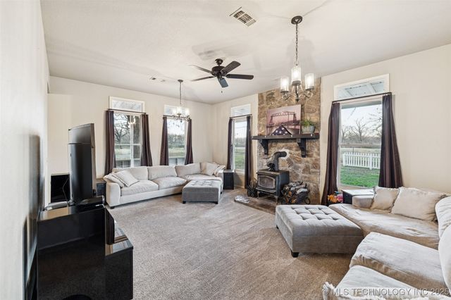 5558 N 441, Adair, OK 74330