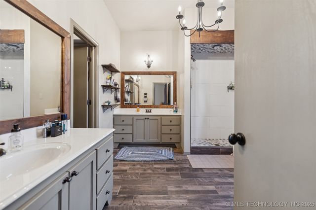 5558 N 441, Adair, OK 74330