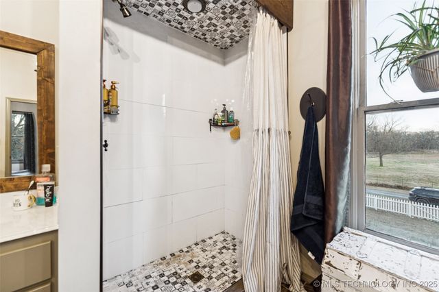 5558 N 441, Adair, OK 74330