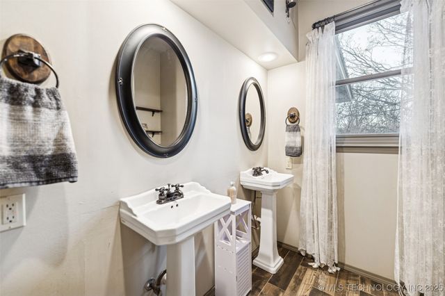 5558 N 441, Adair, OK 74330