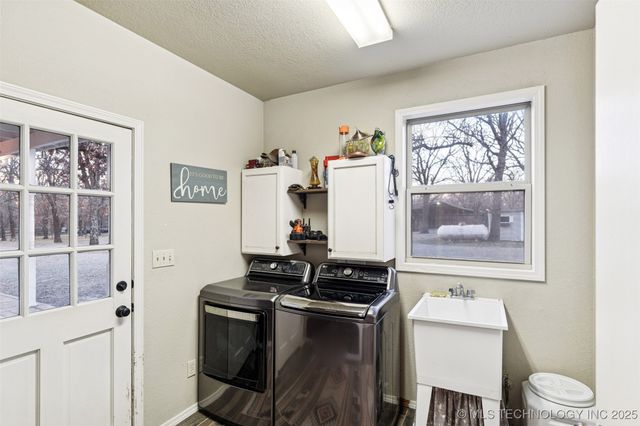 5558 N 441, Adair, OK 74330