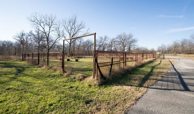 5558 N 441, Adair, OK 74330