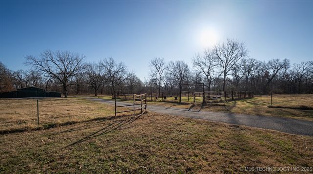 5558 N 441, Adair, OK 74330