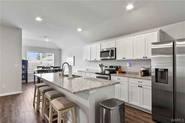 16418 Natchez, Moundville, AL 35474