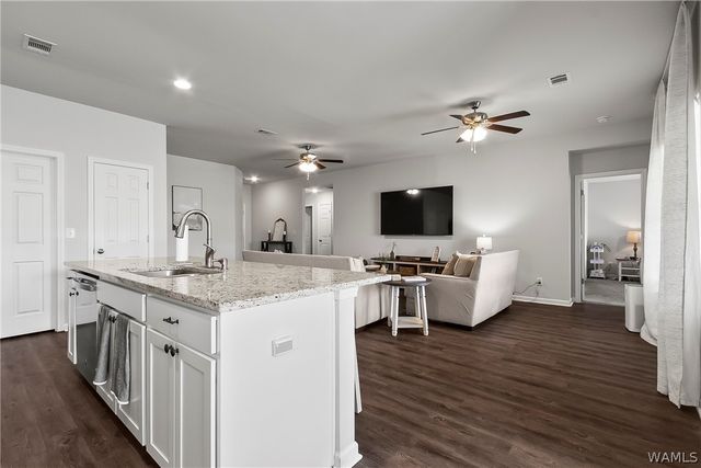 16418 Natchez, Moundville, AL 35474