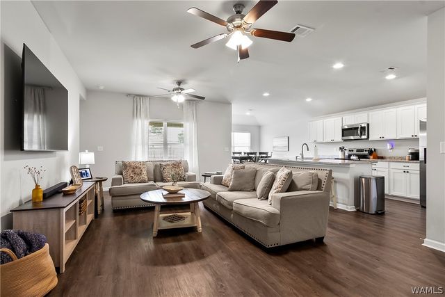 16418 Natchez, Moundville, AL 35474