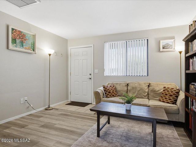 350 N Silverbell Rd Apt 34, Tucson, AZ 85745