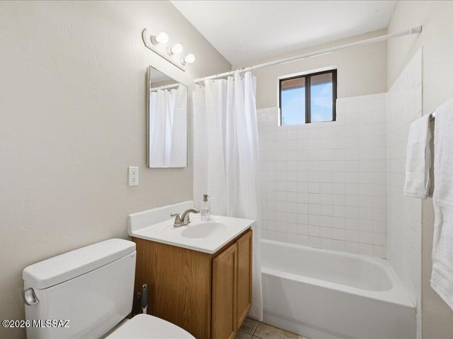 350 N Silverbell Rd Apt 34, Tucson, AZ 85745
