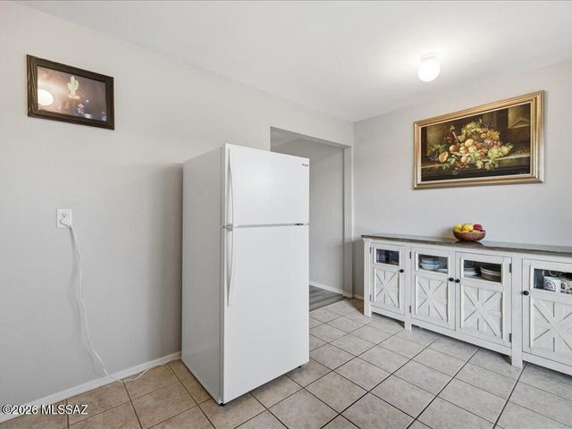 350 N Silverbell Rd Apt 34, Tucson, AZ 85745