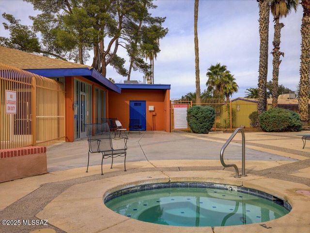 350 N Silverbell Rd Apt 34, Tucson, AZ 85745