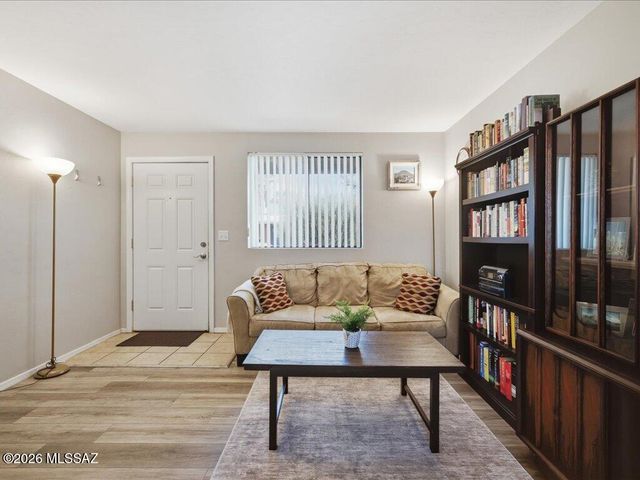 350 N Silverbell Rd Apt 34, Tucson, AZ 85745