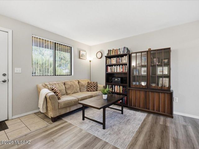 350 N Silverbell Rd Apt 34, Tucson, AZ 85745
