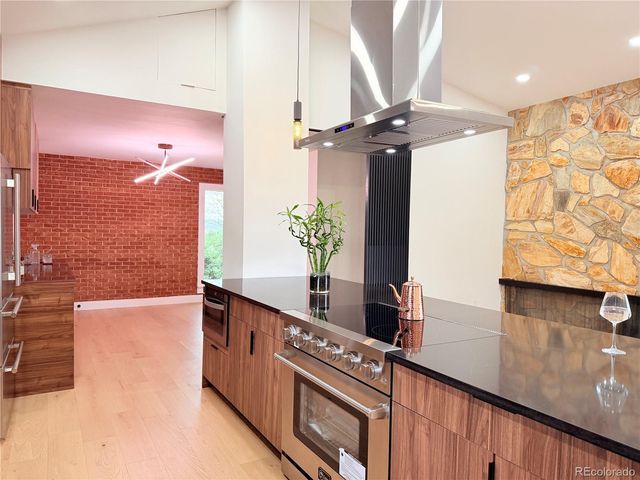 13935 W Center Drive, Lakewood, CO 80228