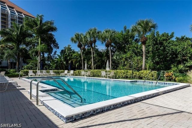 5501 Heron Point DR 1203, Naples, FL 34108