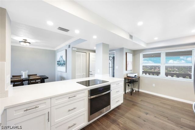 5501 Heron Point DR 1203, Naples, FL 34108