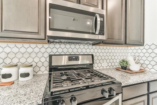 25206 Farmdale Lane, Richmond, TX 77406